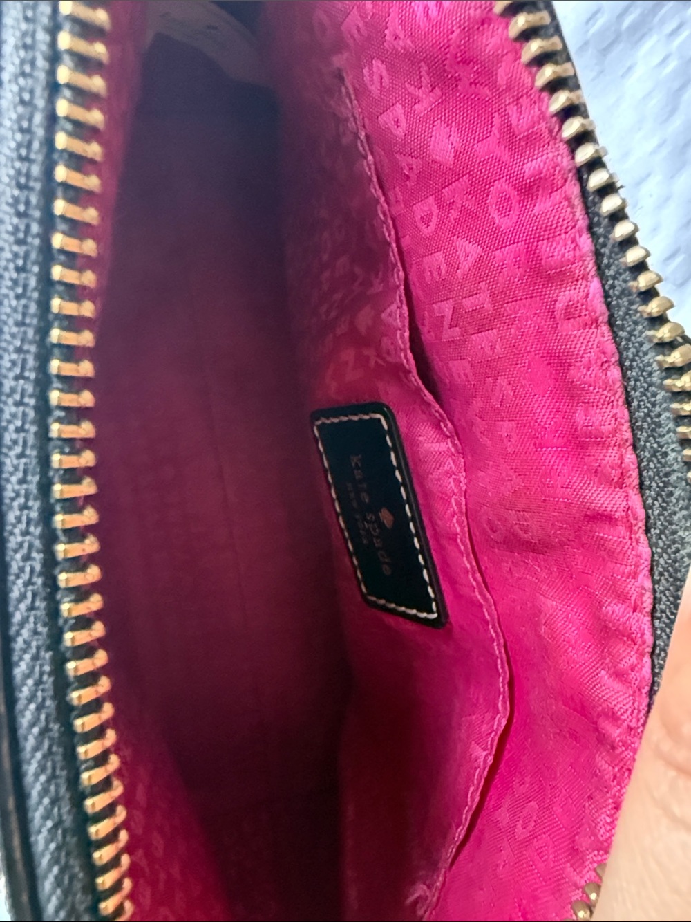 kate spade black leather crossbody with gold-tone logo - Picture 7 of 12